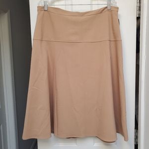🎁🎁Knee-length Tan A-line skirt with wide Top - sz 16
